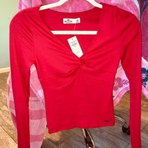 Super cute long sleeve red shirt !!